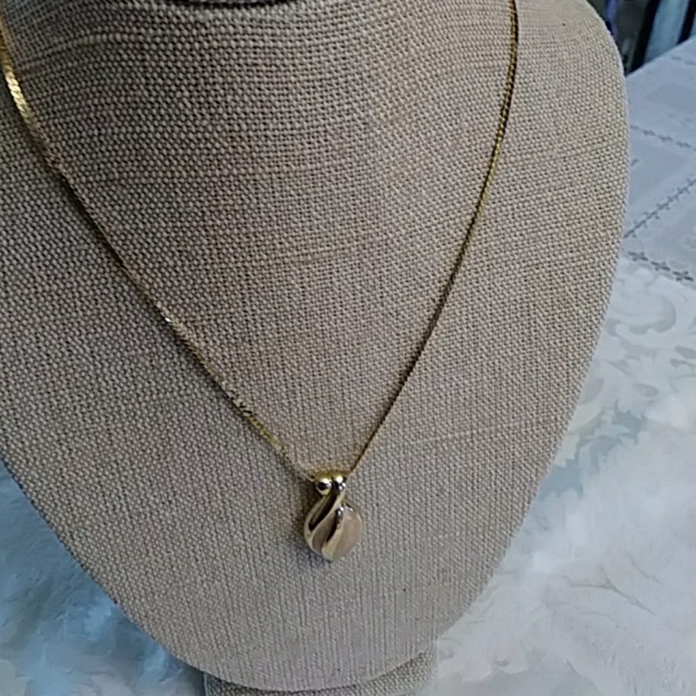 Gold Necklace & Bracelet set